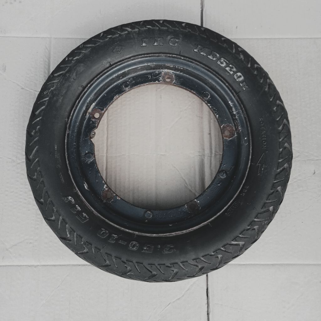 velg pelk lingkaran vespa ring 10 set sama ban nya merk IRC original seken