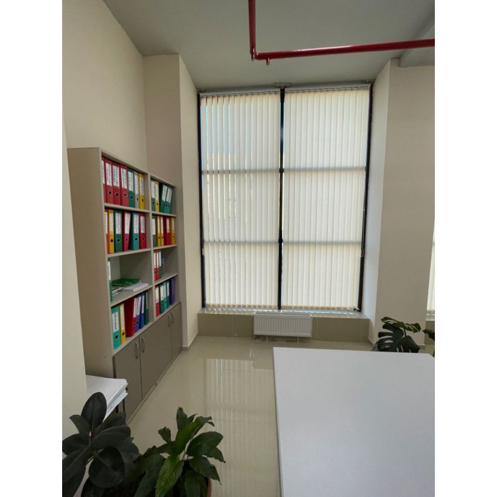 Gorden kantor / Gorden ruangan kantor vertical blinds