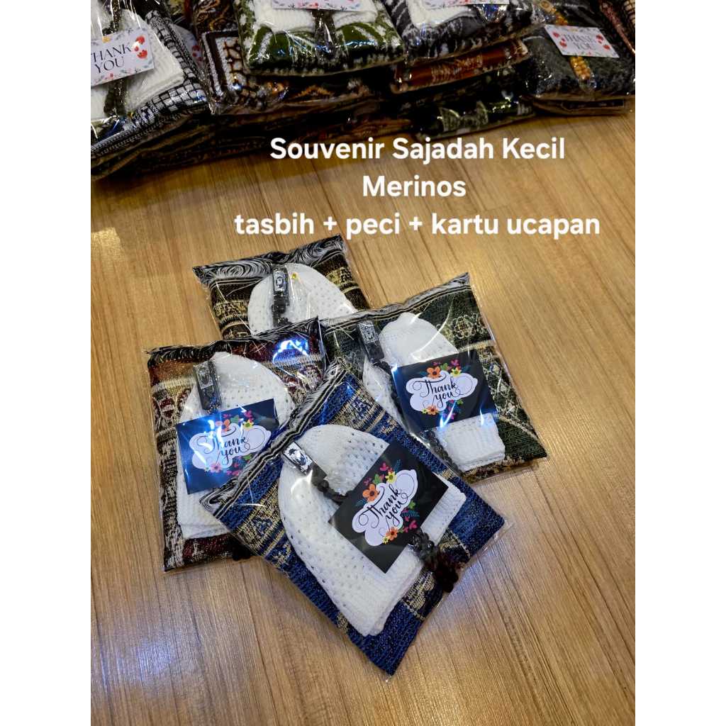 Souvenir Sajadah kecil Merinos Tasbih + Peci + kartu ucapan