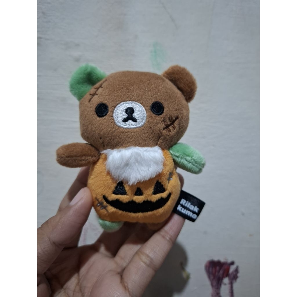 Rillakuma Halloween (Gantungan Kunci)