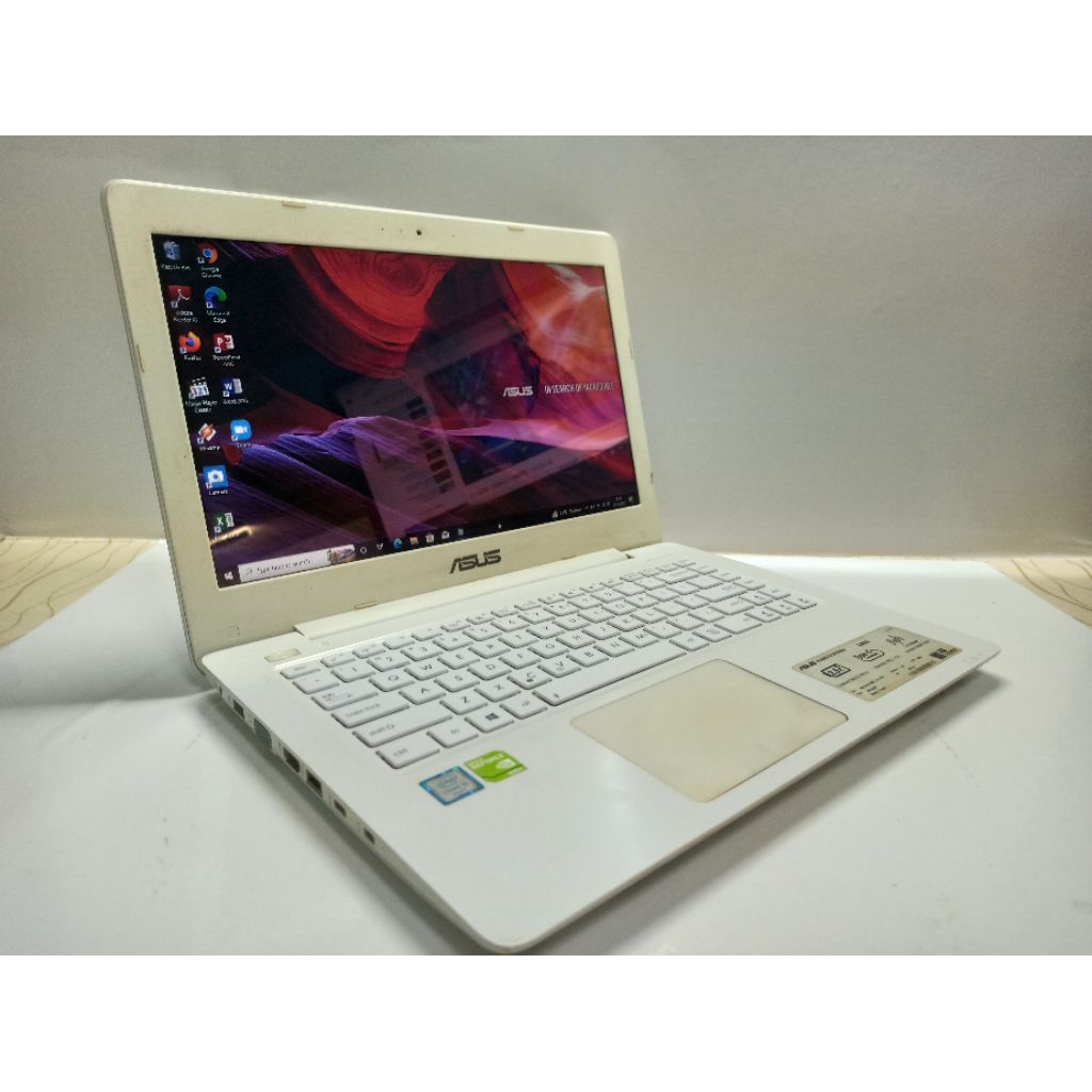 Laptop karyawan /gaming.. Asus A456U Core i5 Gen6 /8Gb /256 gb /Double Vga