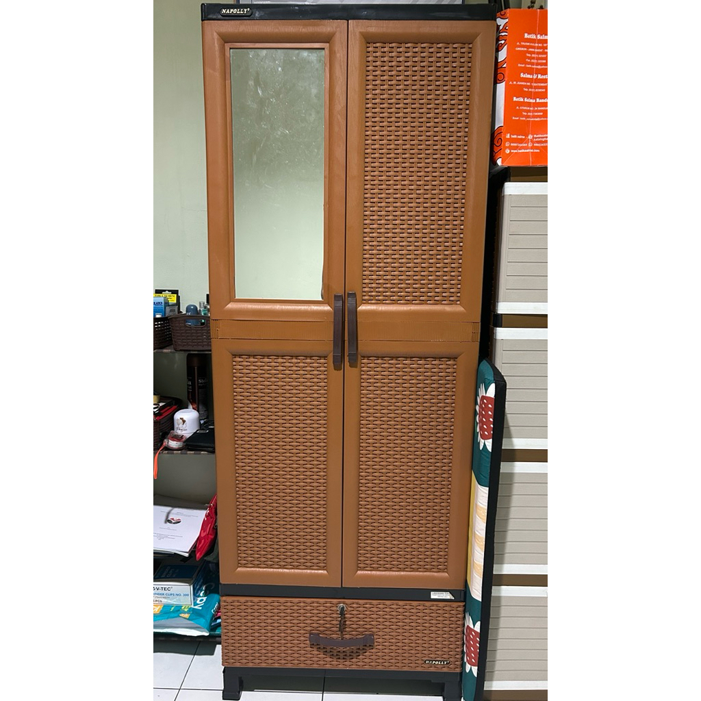 Lemari Baju Gantung Napolly