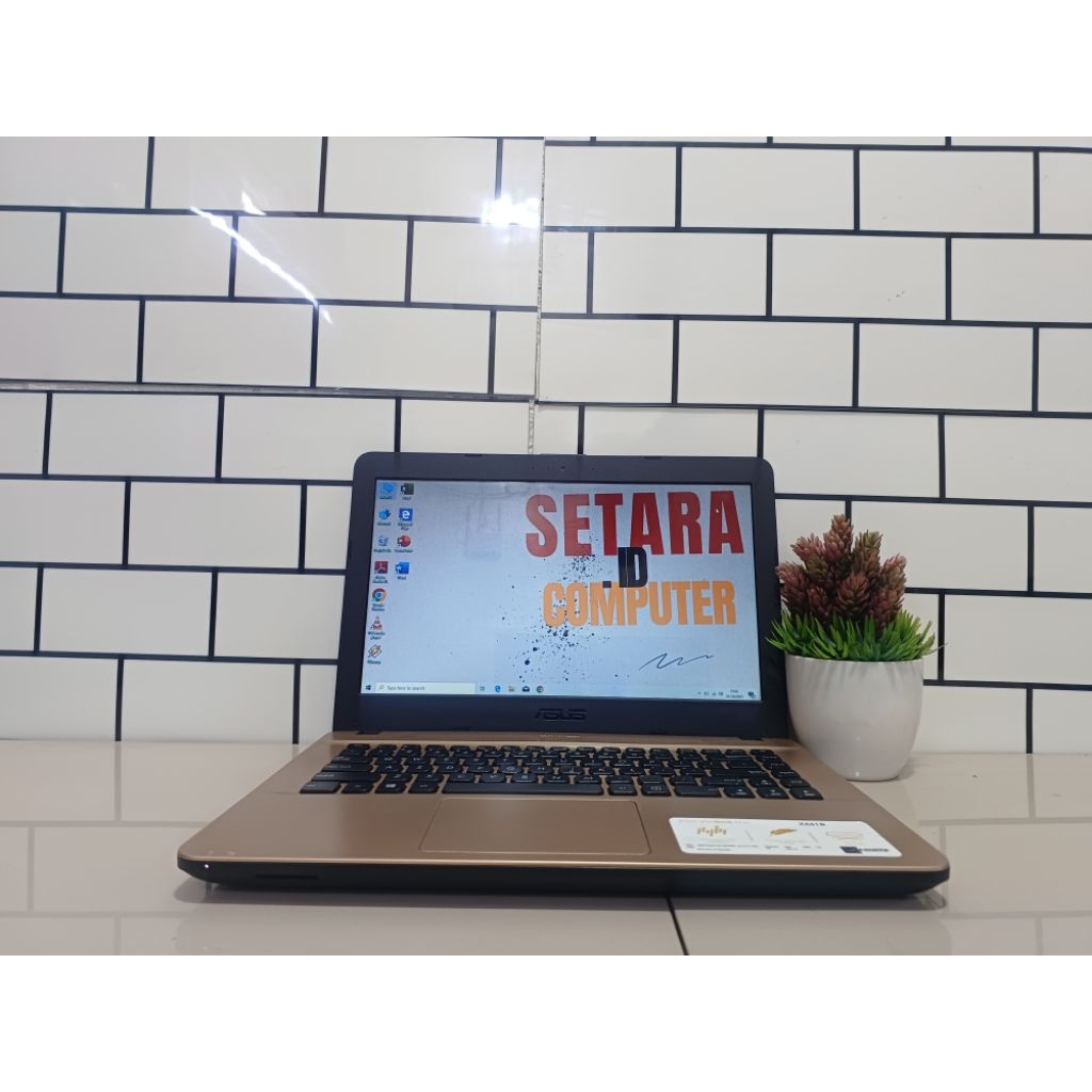 Laptop Asus X441B,Amd A9,Ram 4Gb,Ssd 128Gb,Hdd 500Gb