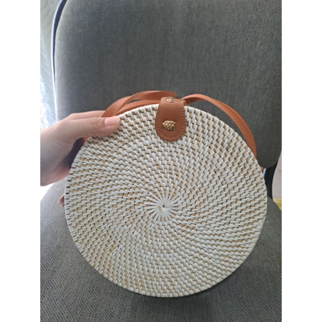 [Preloved] Tas Selempang Wanita Rotan Warna Putih Coklat