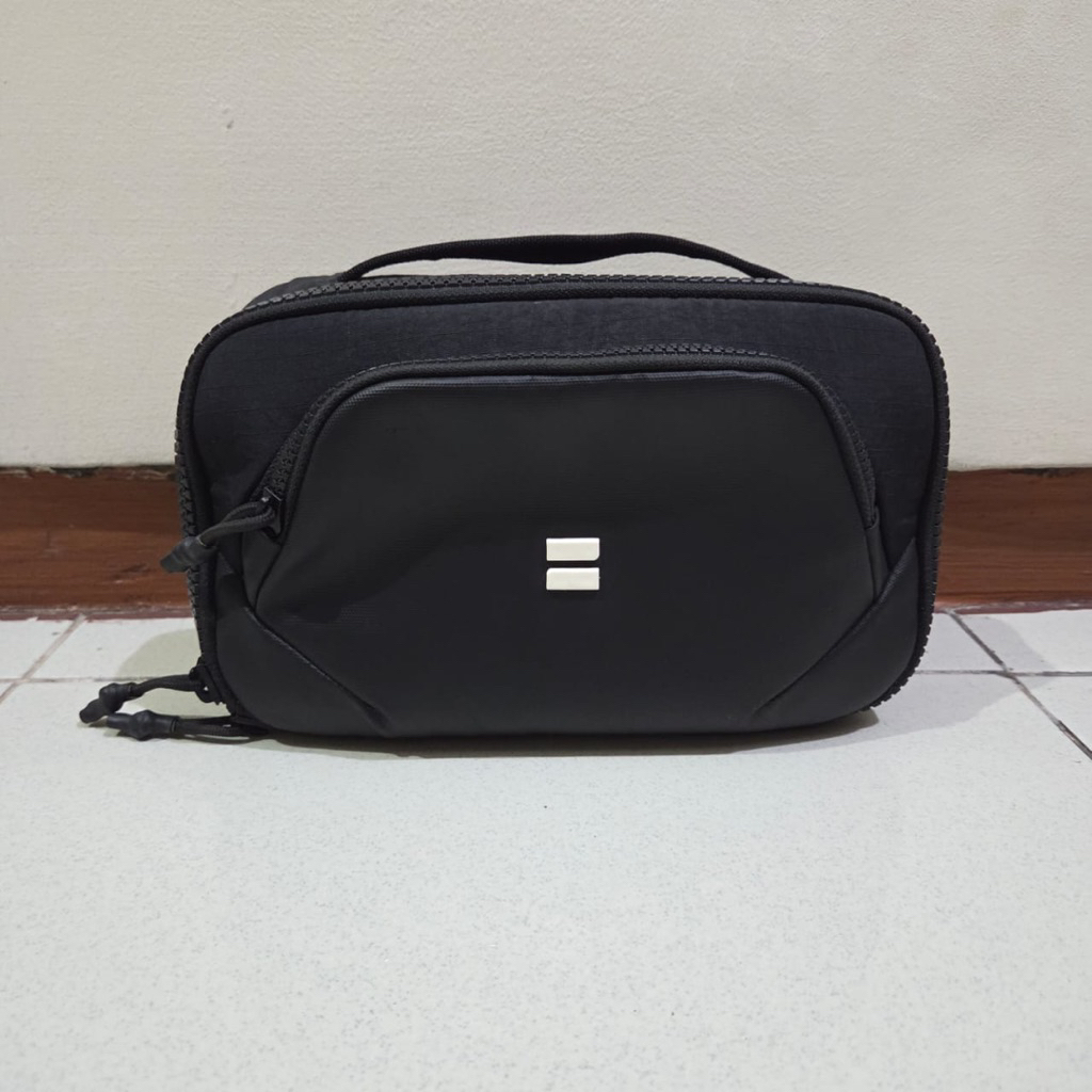 bodypack clutch bag igloo preloved