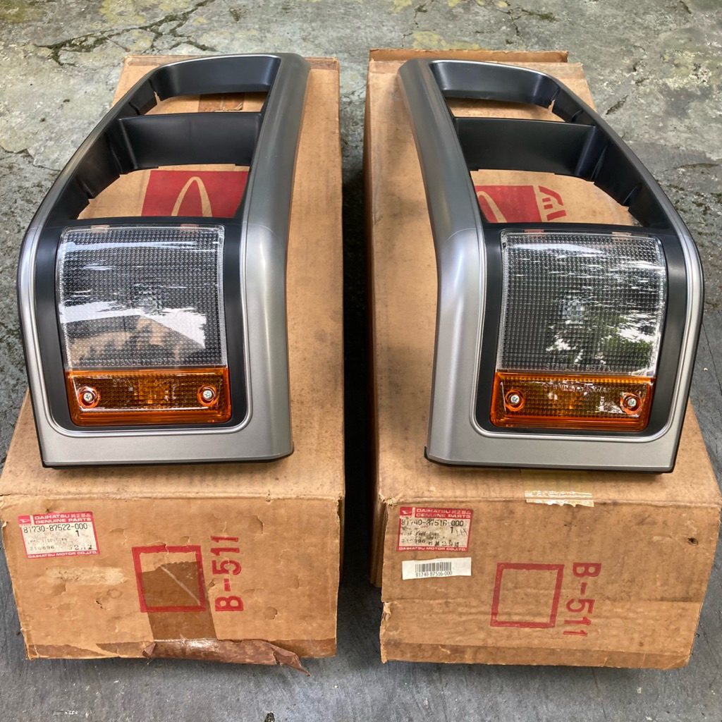 Garnish Grill Grille Cover Frame Ring Lampu Depan Set Kanan Kiri Zebra Van Jumbo Trooper S89 1.3 130