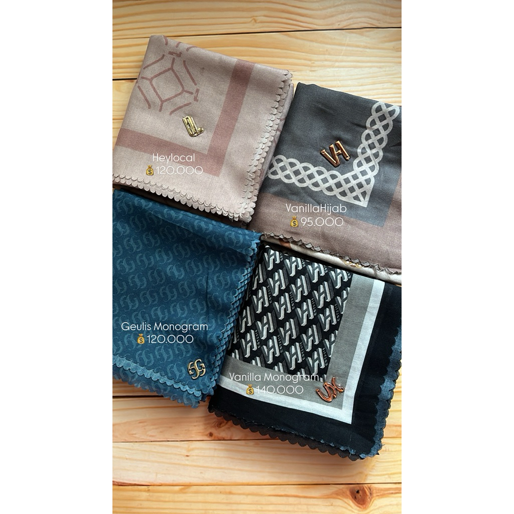 GEULIS PL / HEAVENLIGHT PRELOVED / SCARF PRELOVED