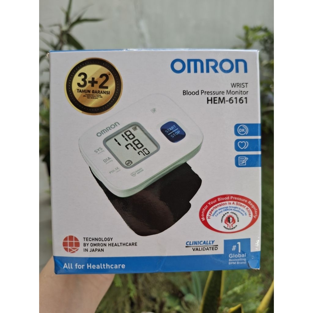 Omron wrist blood pressure monitor