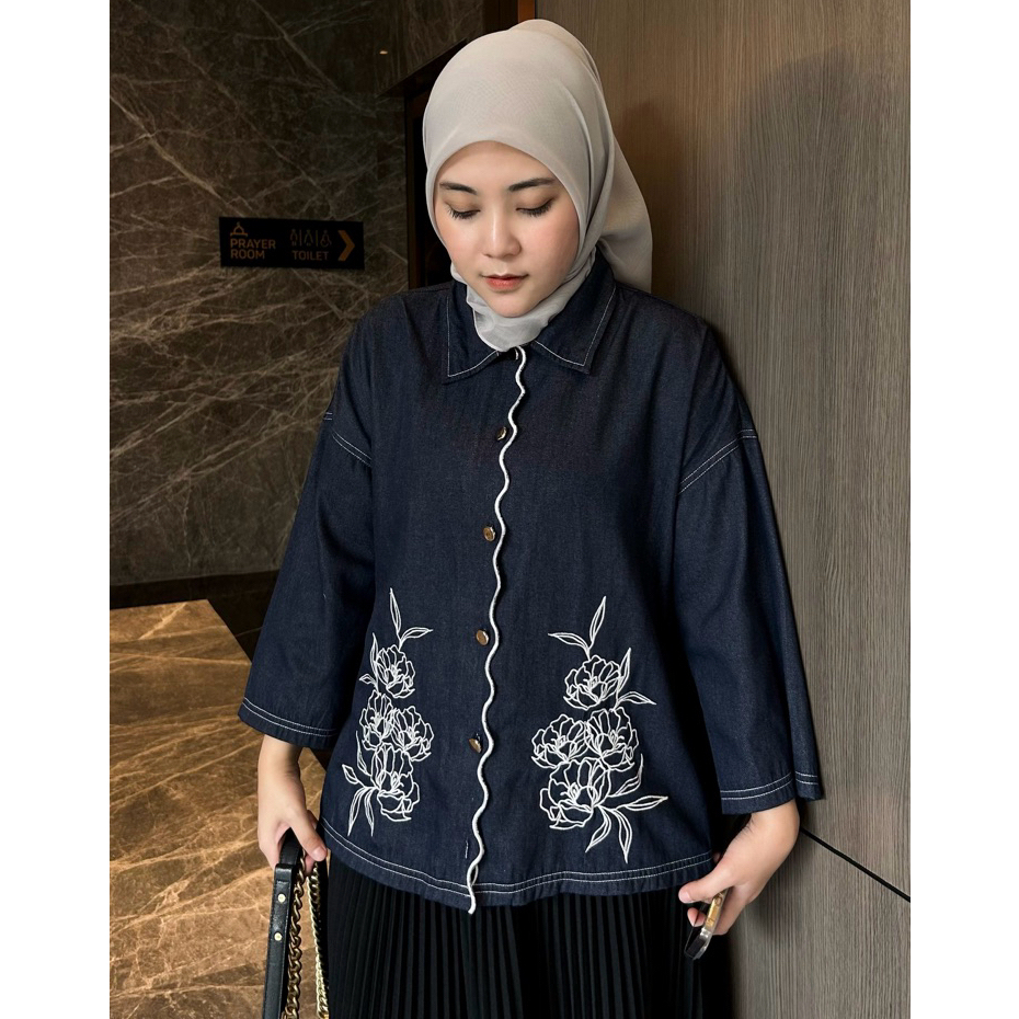 Mayoutfit Savanya Shirt | Atasan Denim Wanita Bordir Bunga embroidery