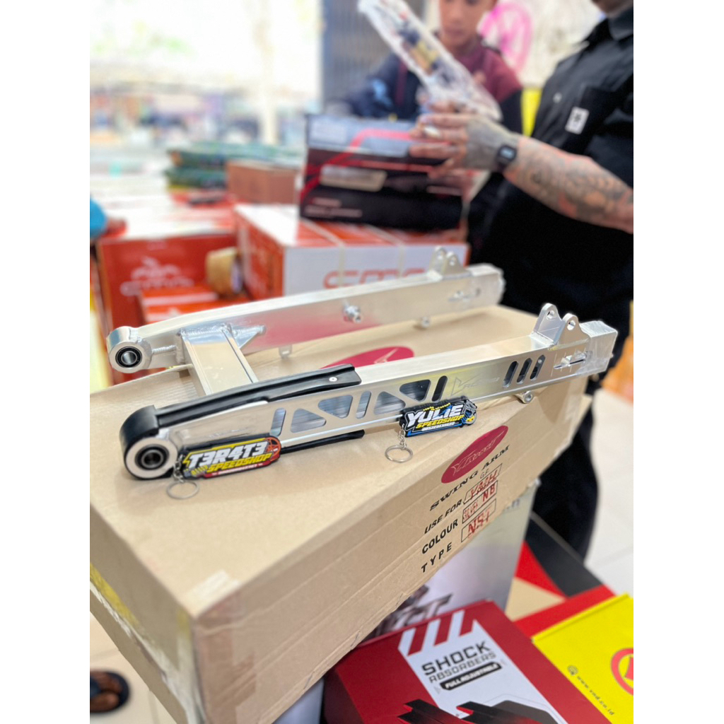 Swing Arm  V Rossi V2 Fizr Kotak model Cowak