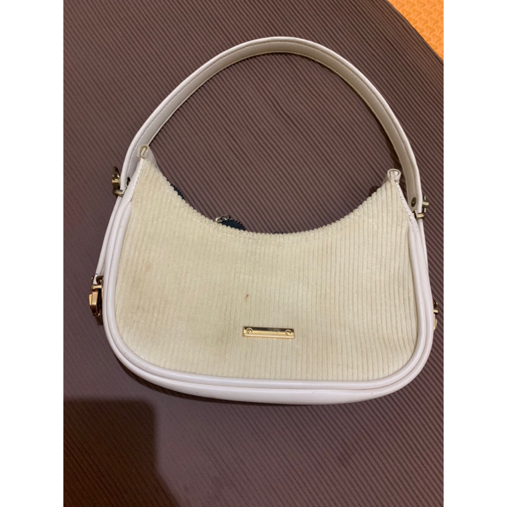 shoulderbag