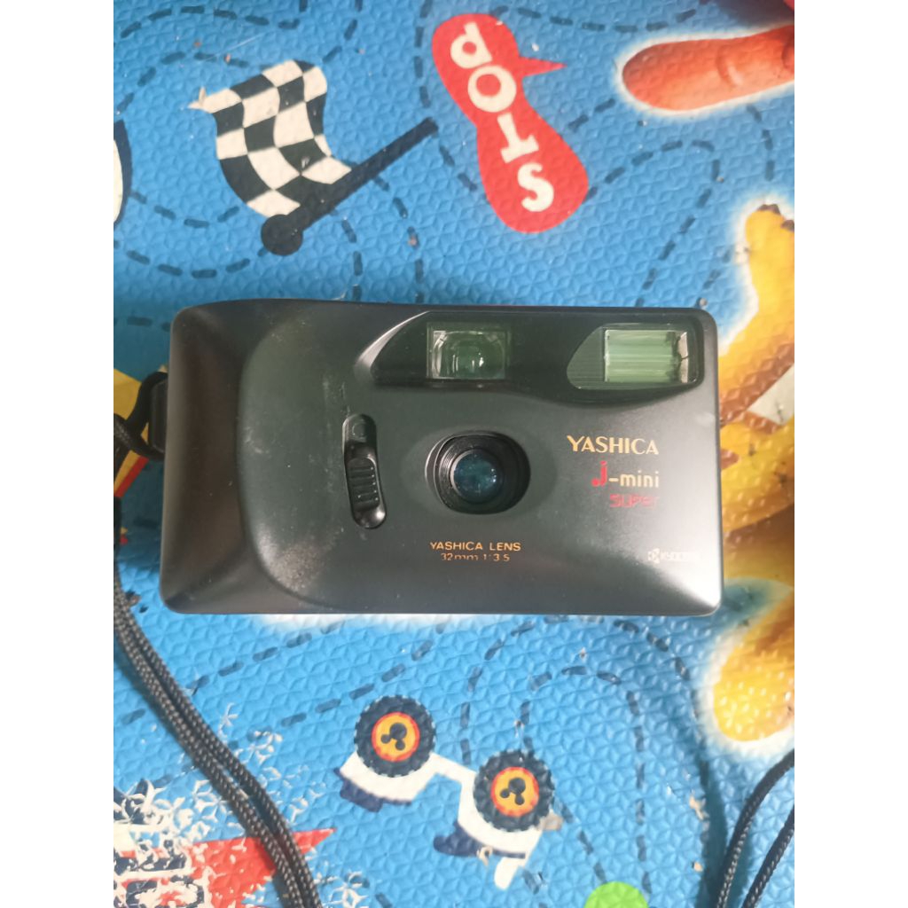 camera analog yashica mini super