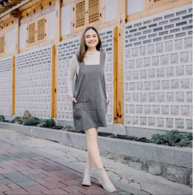 PRELOVED Dress/Outer This Is April X Syifa Hadju Gaun Wanita Min Jeong Pinafore Grey