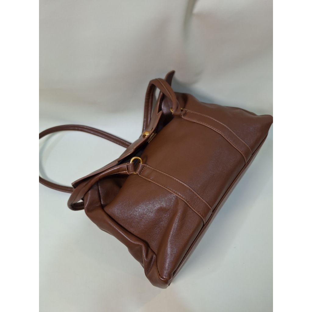 Tas  import wanita / tas jinjing / pakai kerja / kuliah / acara pesta