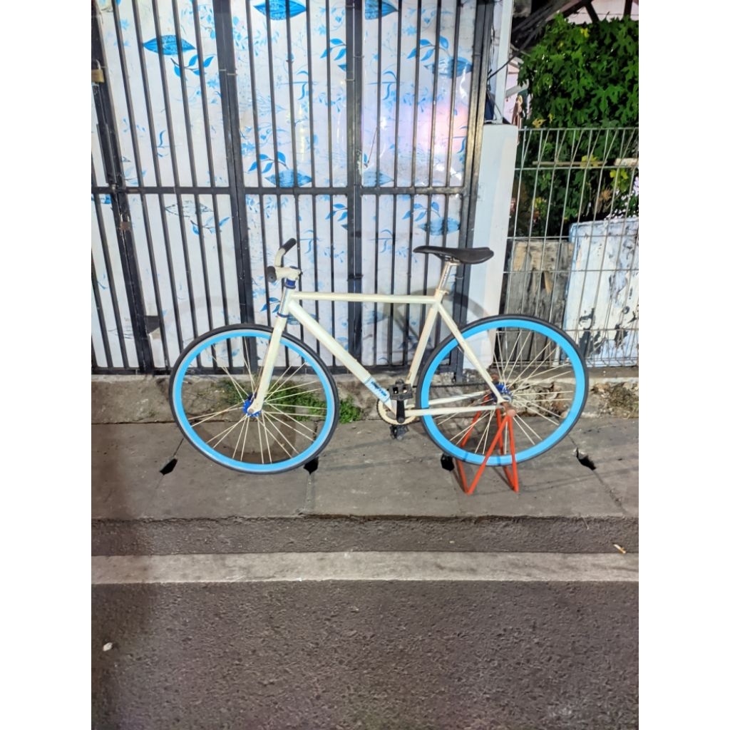 FIXIE SOLOIST 02