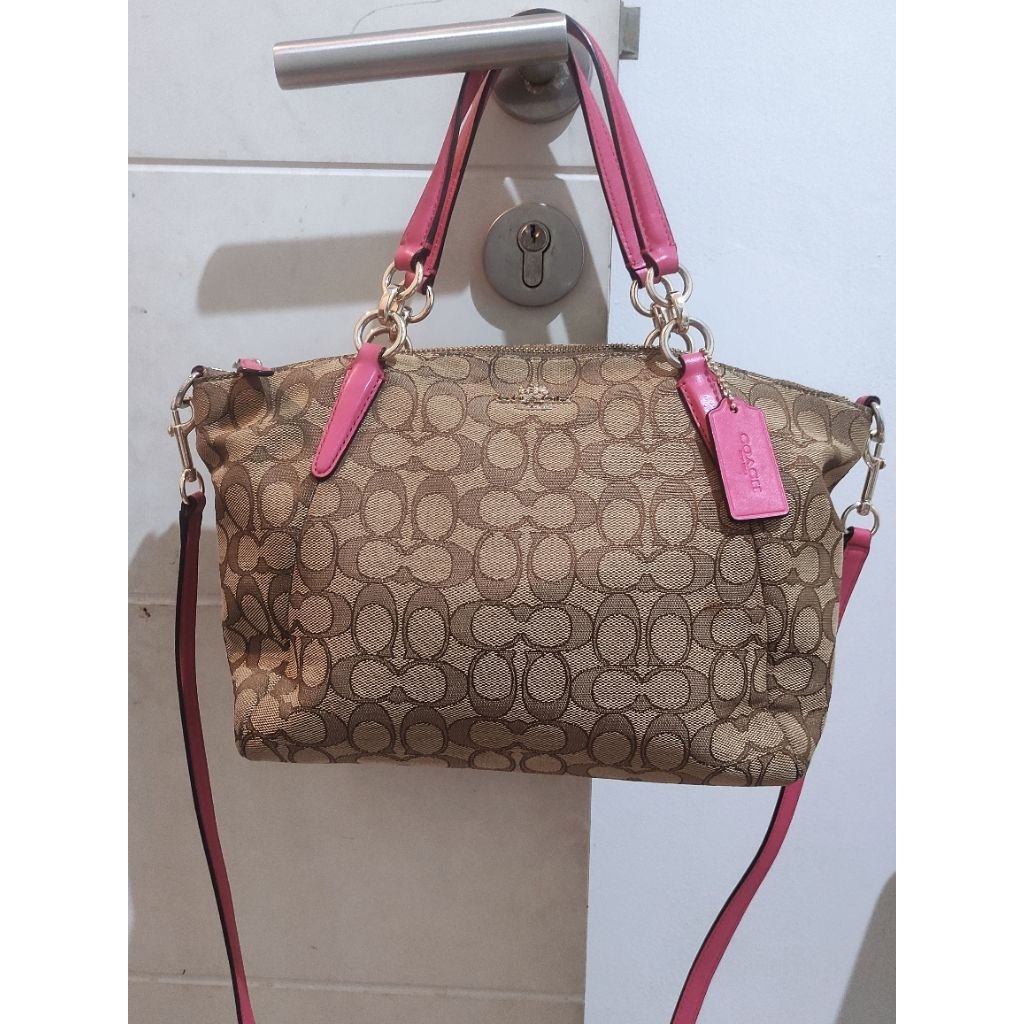 PL Coach Kelsey Signature Ori