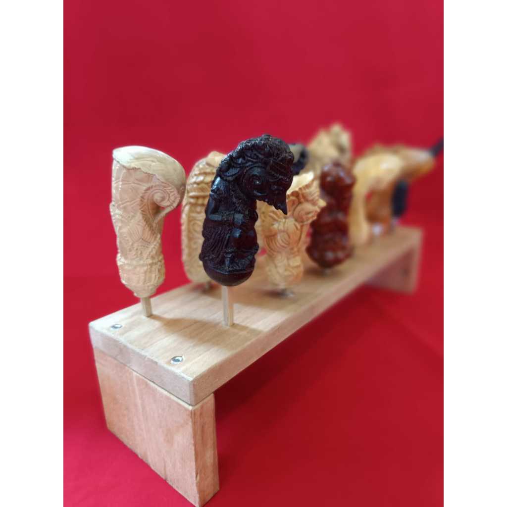 Jagrak Dudukan handle pegangan Keris - Bahan kayu dan bambu