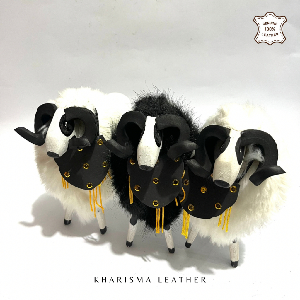 Miniatur Domba Garut Hias Kulit Asli