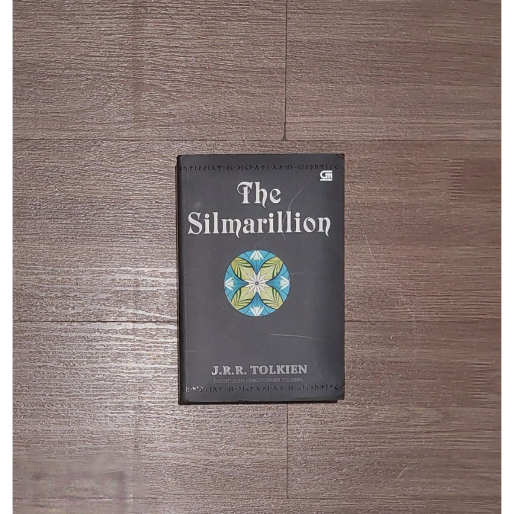 Novel The Silmarillion - J. R. R. Tolkien