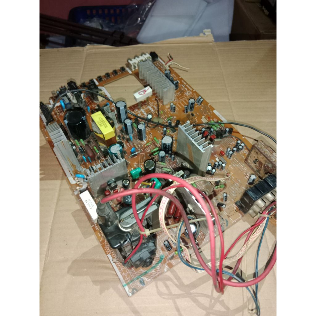 mesin tv sanyo 29 in copotan belum di test/ gembling