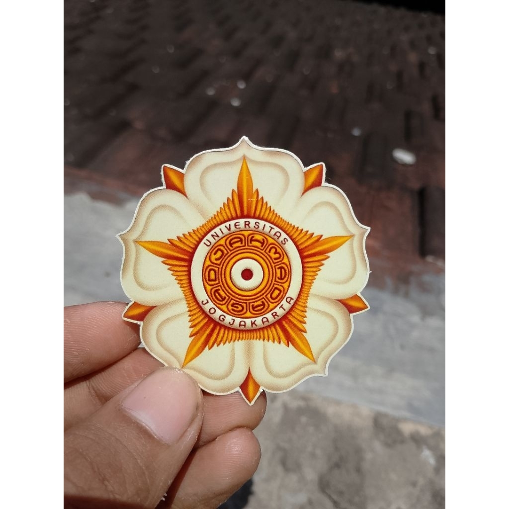Stiker Vinyl Terlaminasi Logo Universitas Gadjah Mada UGM