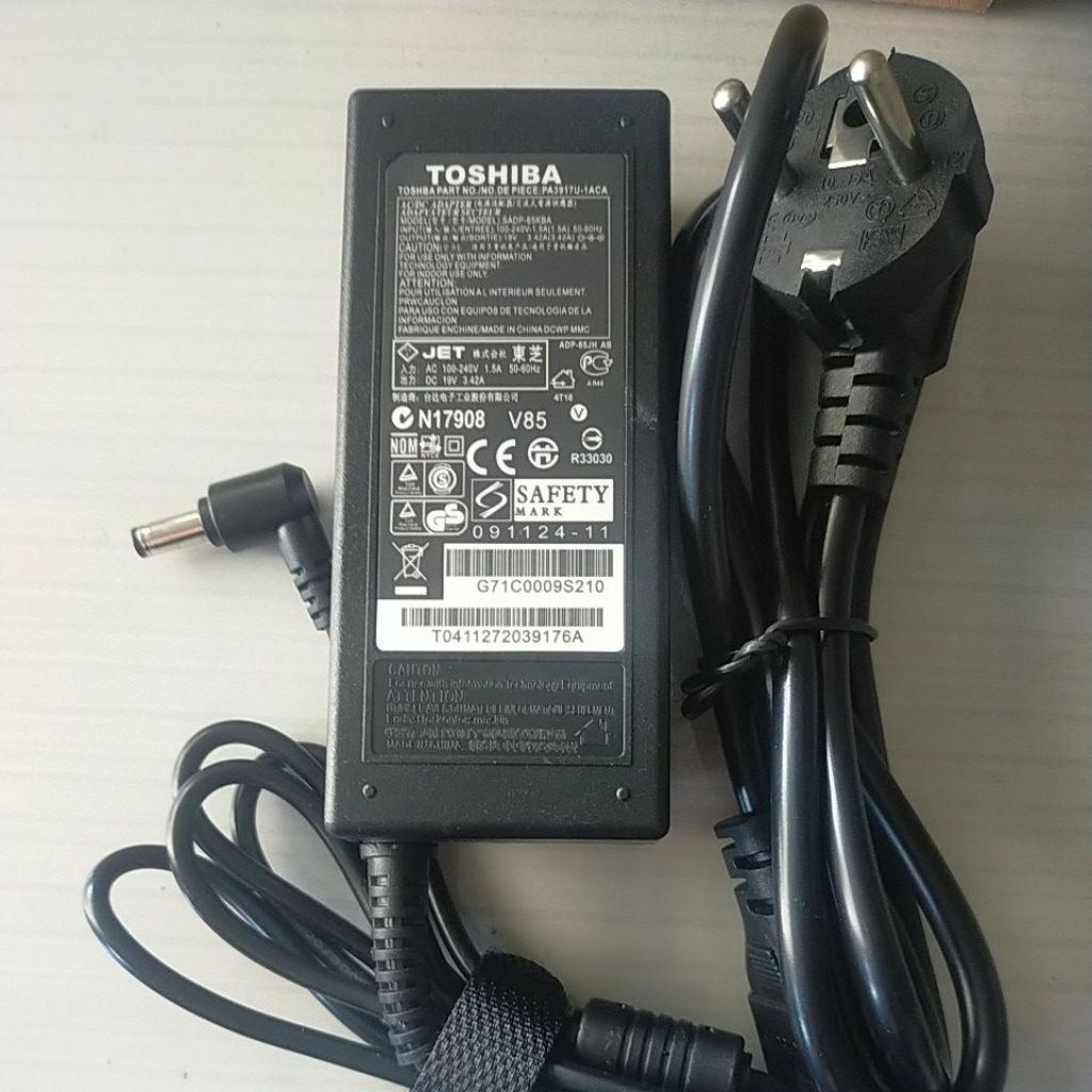 Adaptor Charger Laptop TOSHIBA
