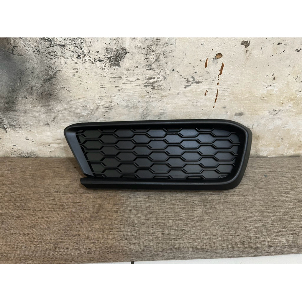 cover foglamp kanan Mobilio type S original