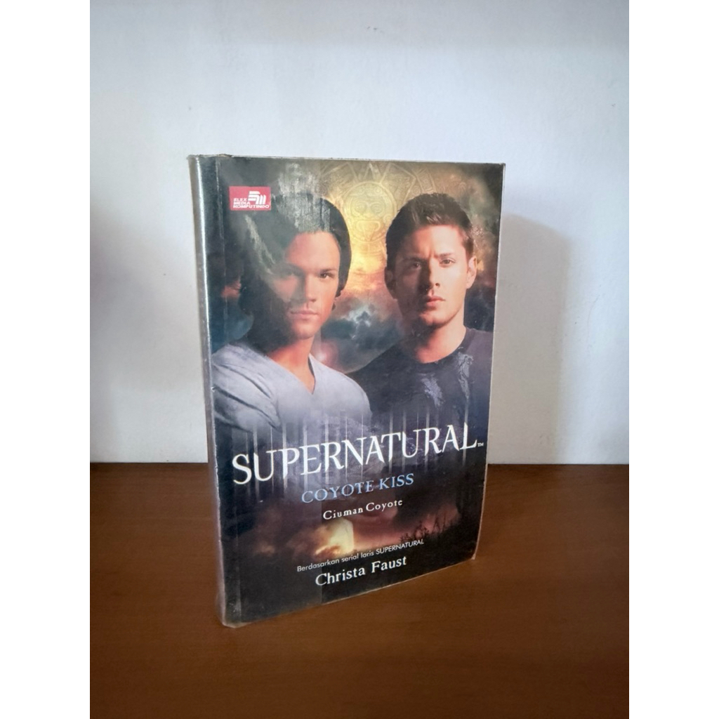 (ORIGINAL + INDONESIAN) Buku Novel Fantasy Supernatural: Coyote Kiss (Ciuman Coyote)