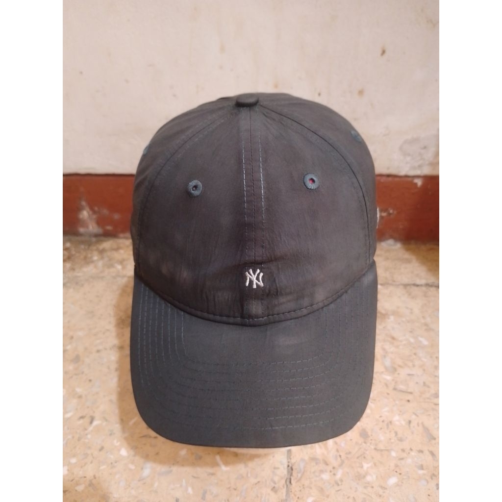 Topi New era x mlb NY kecil original second bekas