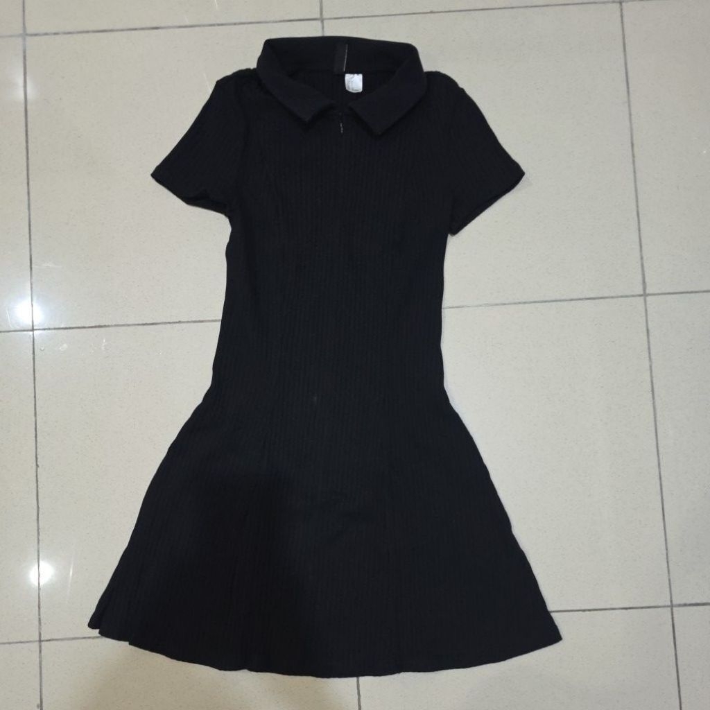 Dress hitam berkerah H&M secondhand original