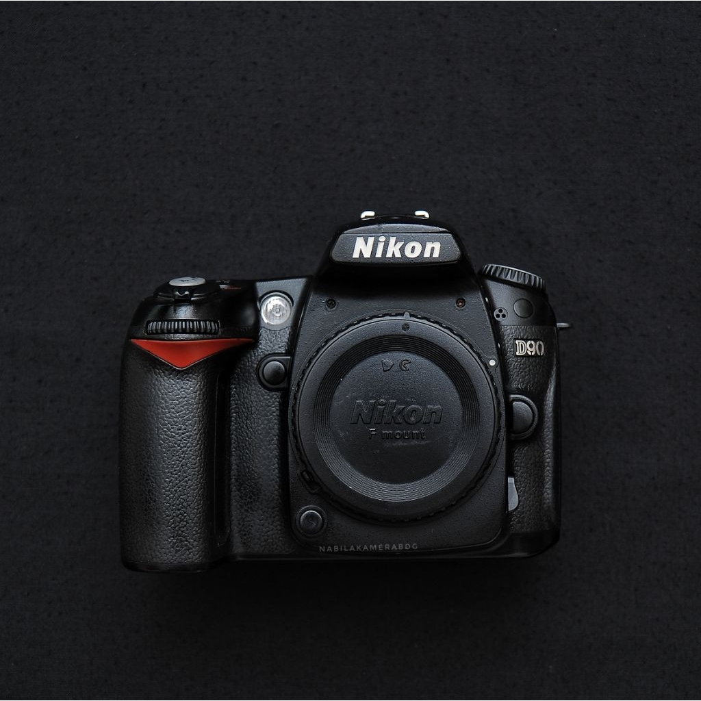 NIKON D90 BODY ONLY