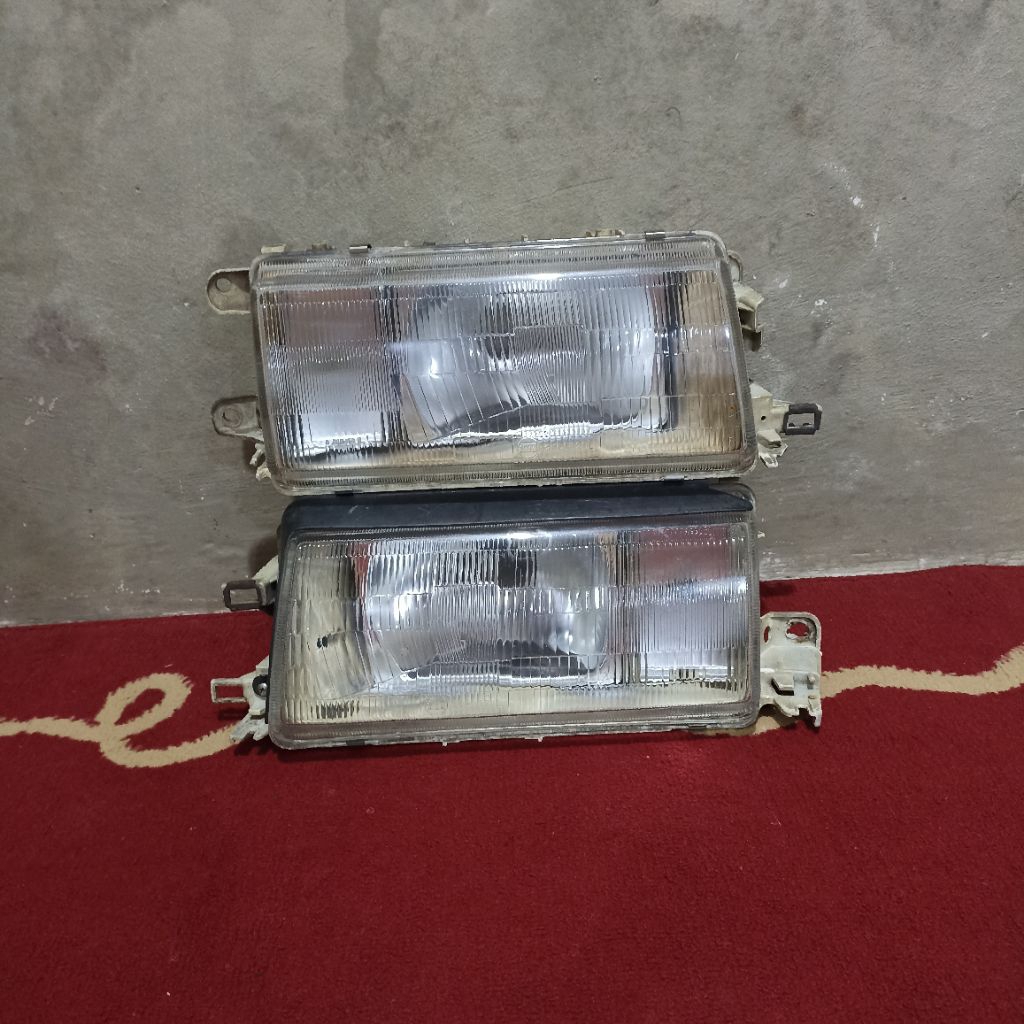 Headlamp Lampu Depan Ford Laser Original Second