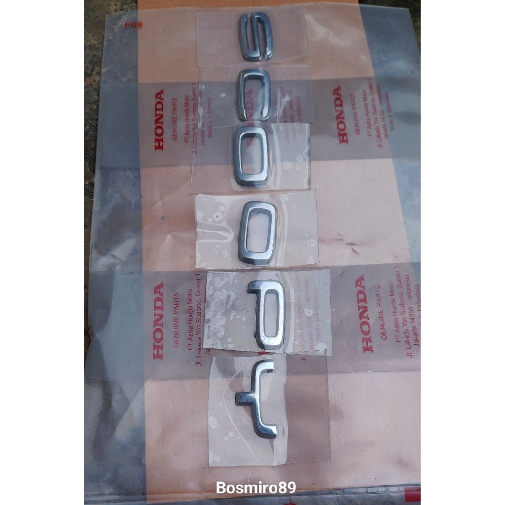 Emblem stiker logo SCOOPY