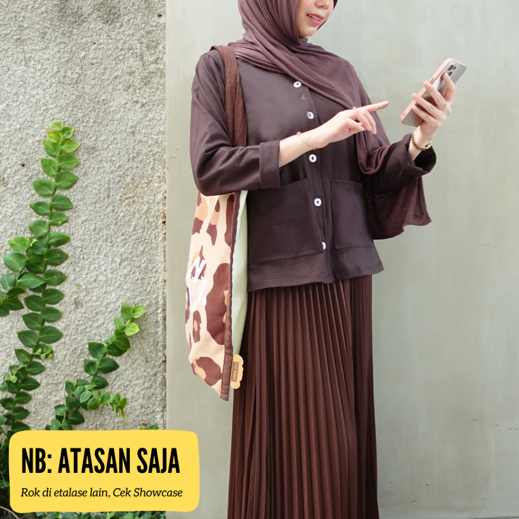 Elsa top atasan blouse berkancing bahan combed by tunicis