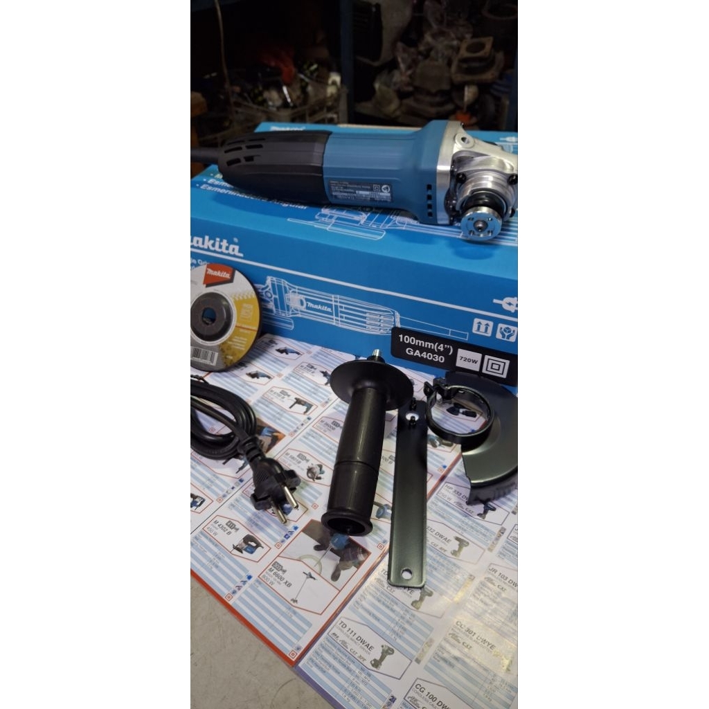 GERINDA MAKITA GA 4030