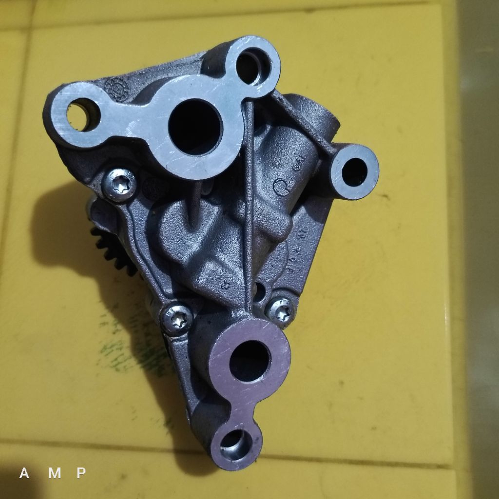 pompa oli nissan datsun go original