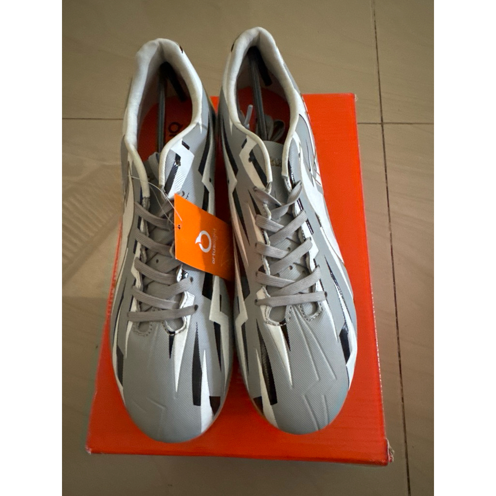 (NEW) Sepatu Bola Ortuseight size 39