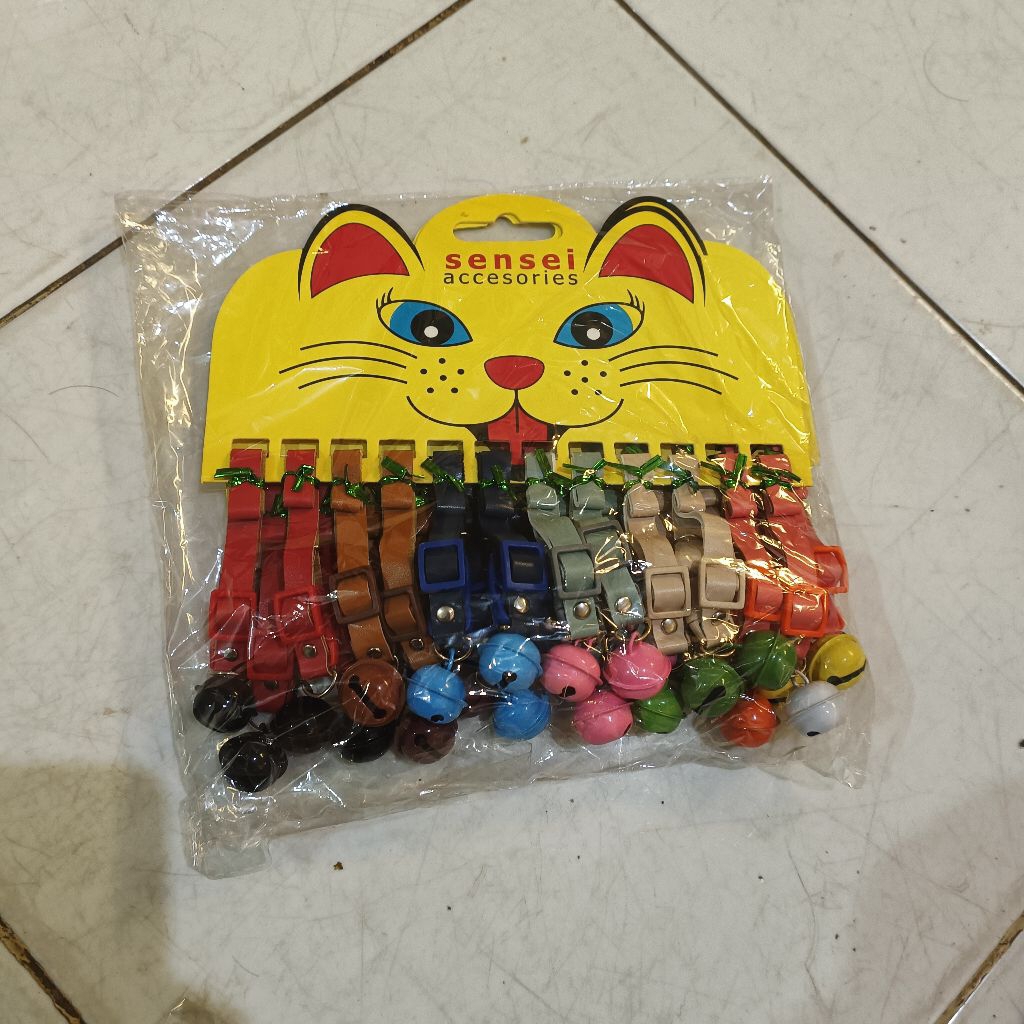 Kalung Kucing Tali Kulit Lonceng Besar Warna Warni