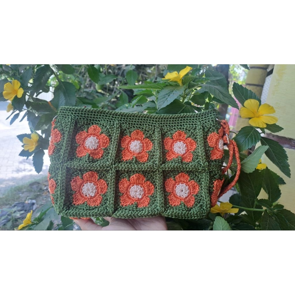 tas rajut granny square
