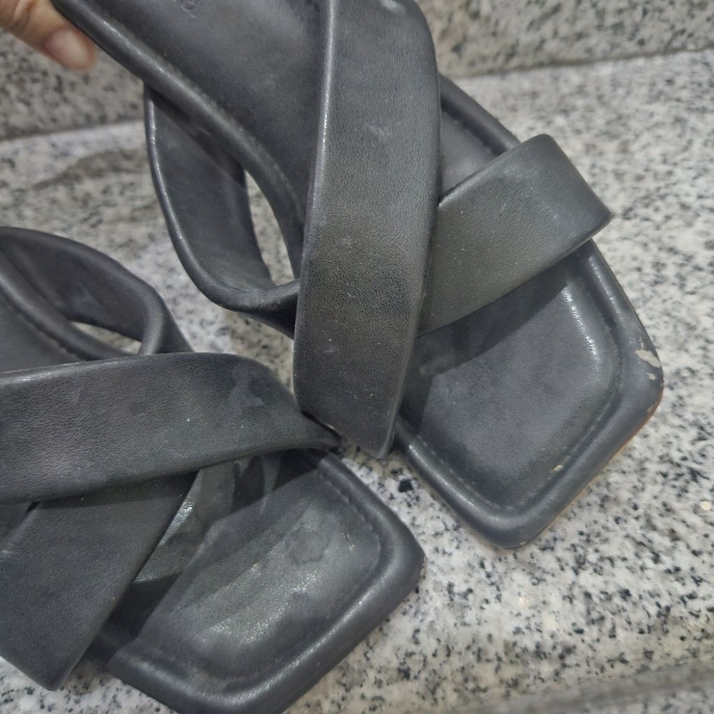 Heels hitam 7cm deliwafa