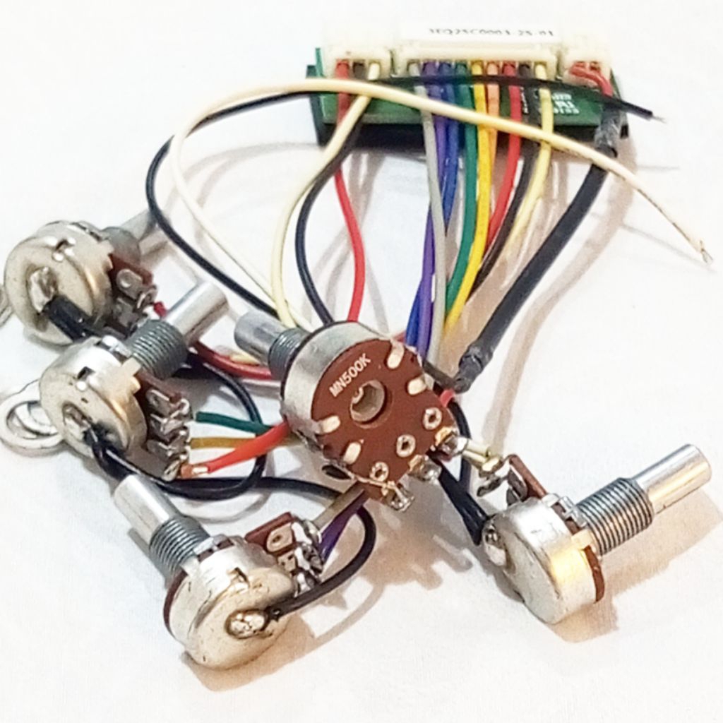 Preamp Bass Elektrik Onboard 3 Band EQ ATK 3EQ2SC