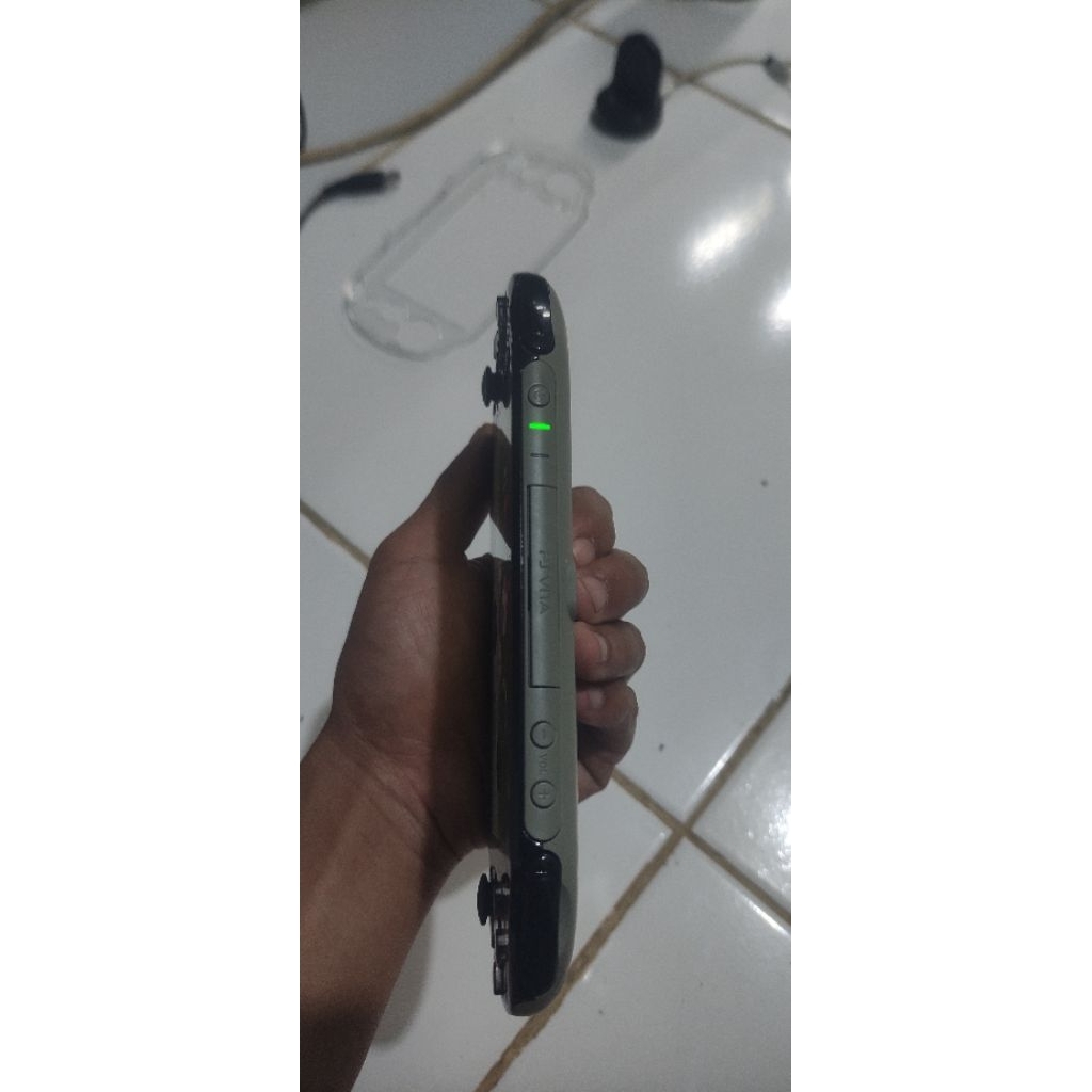 PSVITA SLIM..............