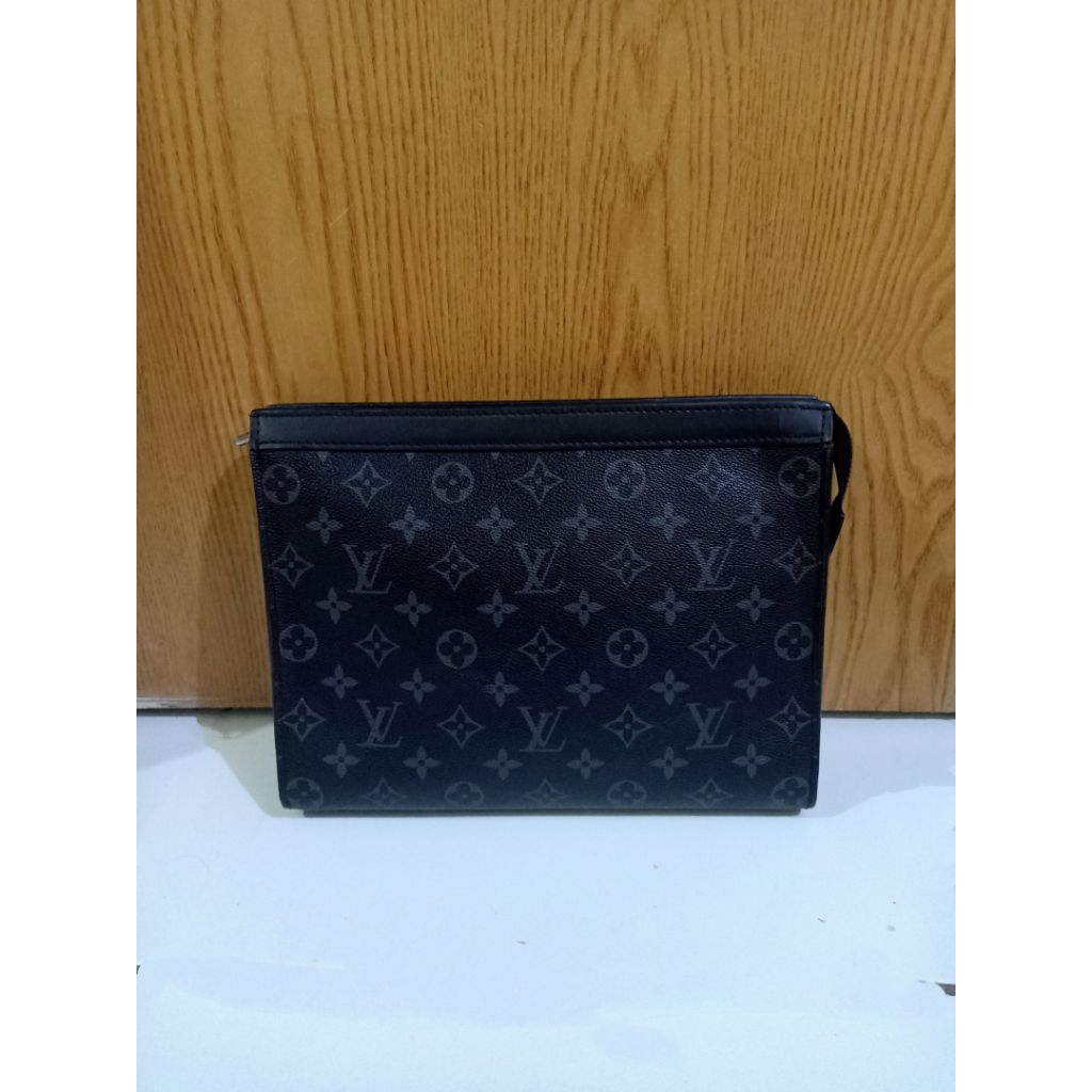 LV Pochette Voyage Monogram 2017 Preloved