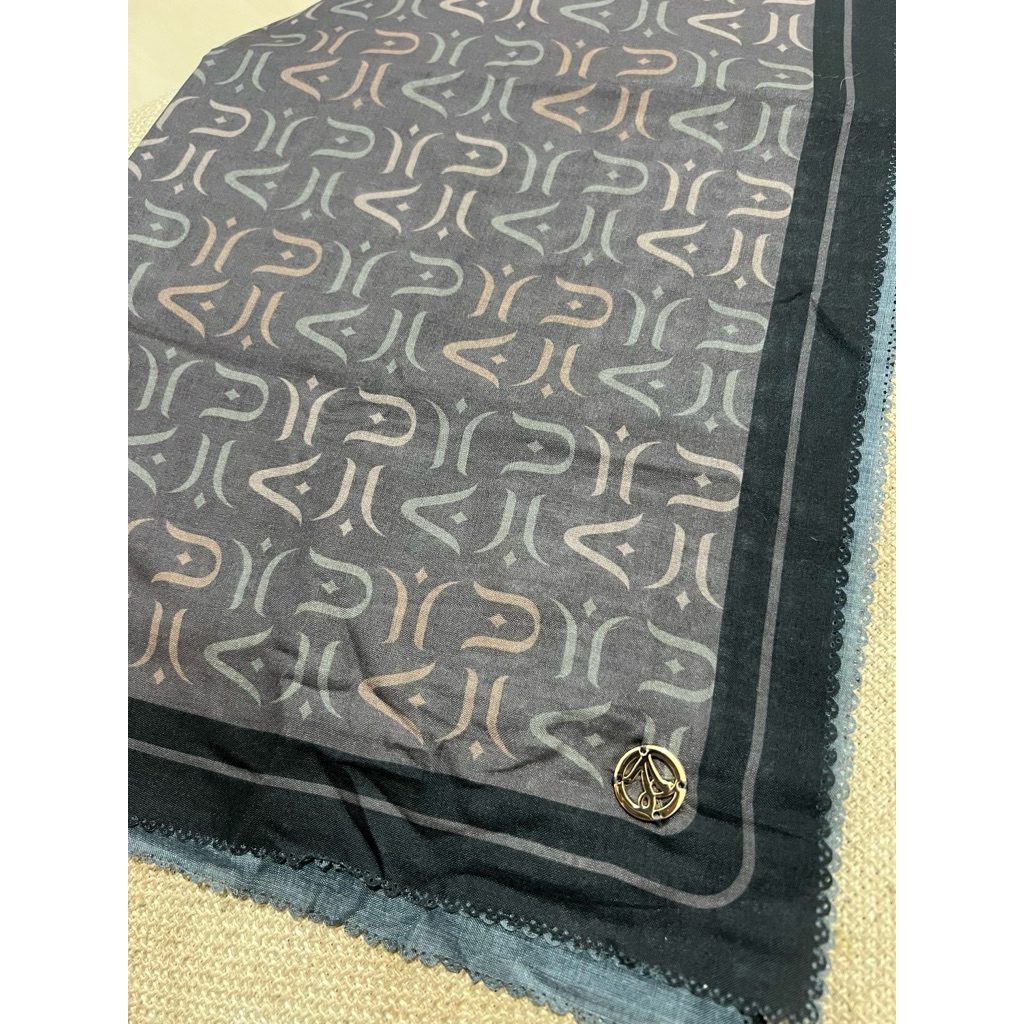 Preloved Square Hijab Ayu by Ayu Lestari