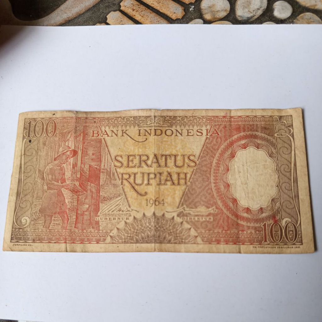 di jual uang jadul 100Rp asli Bi bekas