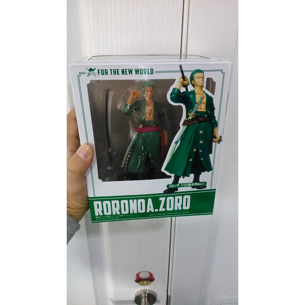 Bandai One Piece Roronoa Zoro Figuarts Zero New World Version Action Figure
