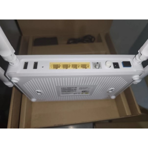 ONT ROUTER R670L XPON DUALBAND 4 PREMIUM
