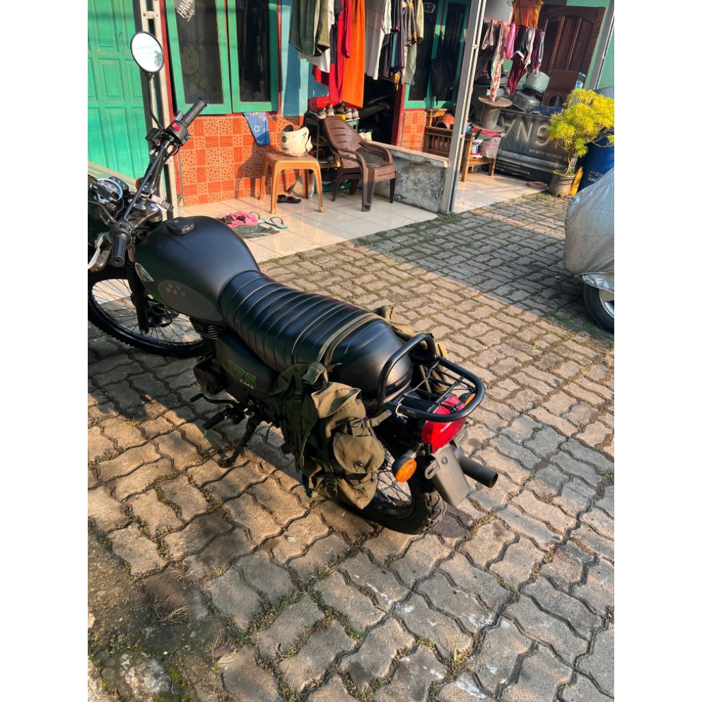 knalpot model royal Enfield w175