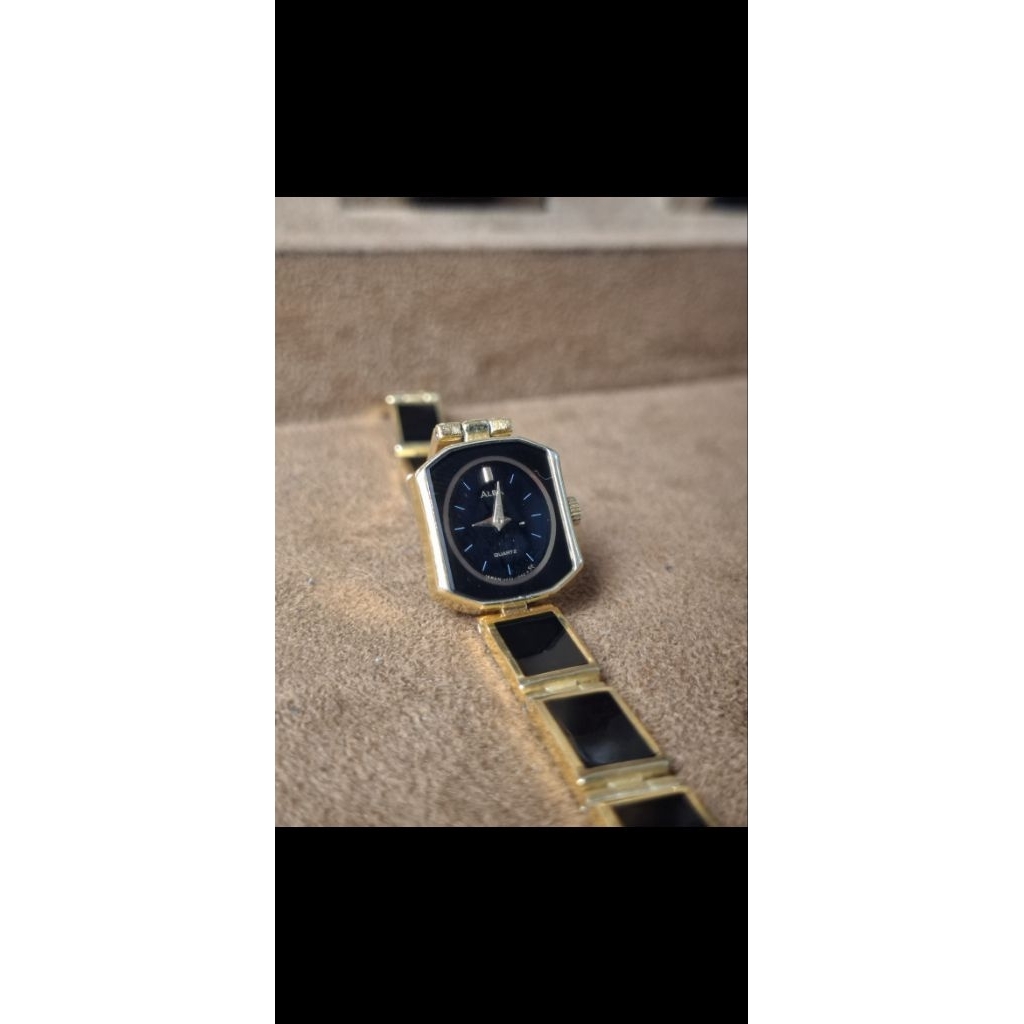 Alba Vintage Gold Black Ladies Watch