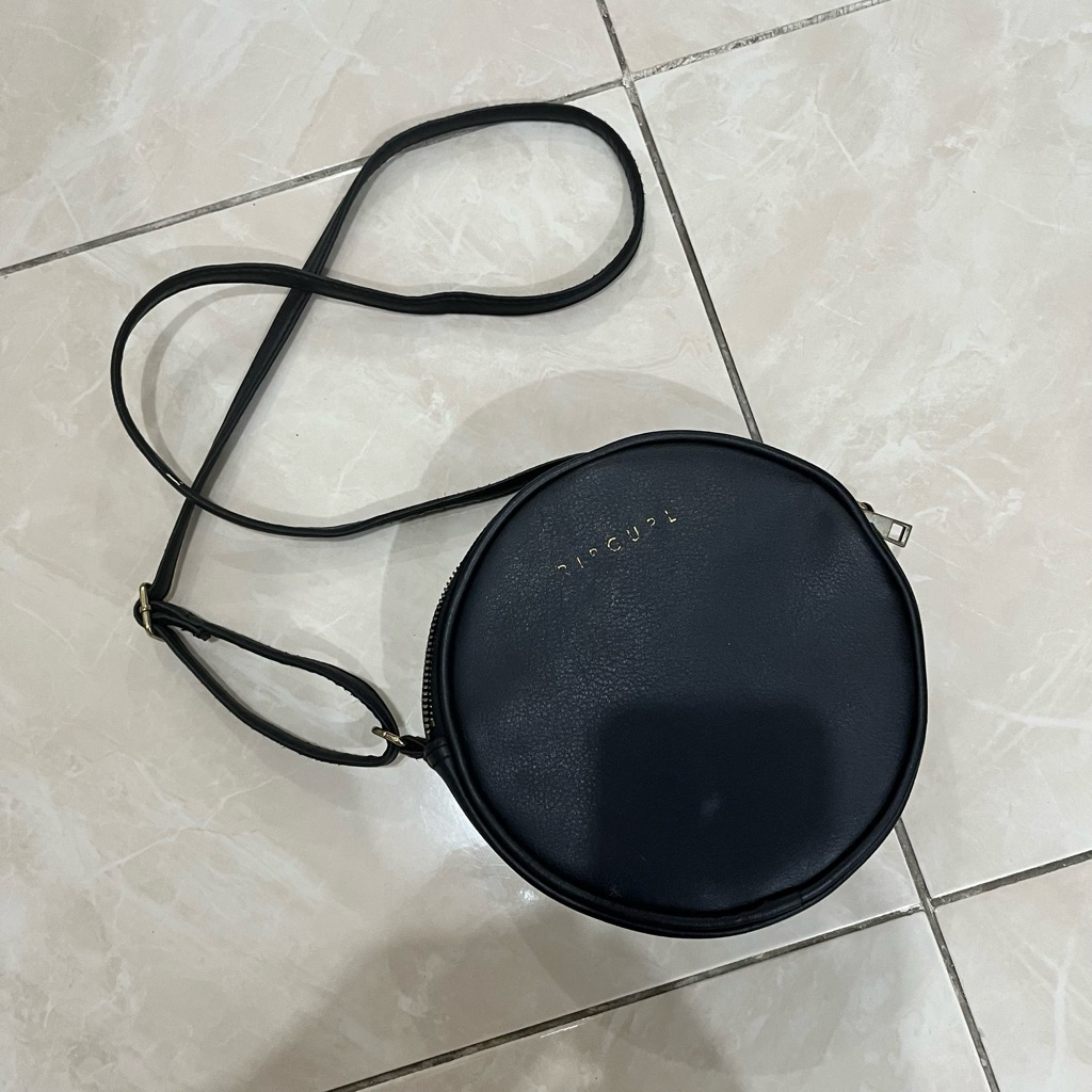 Preloved Tas Ripcurl Sling Bag